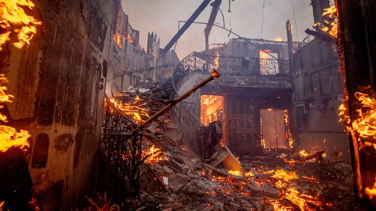 征都备受关 征都备受关