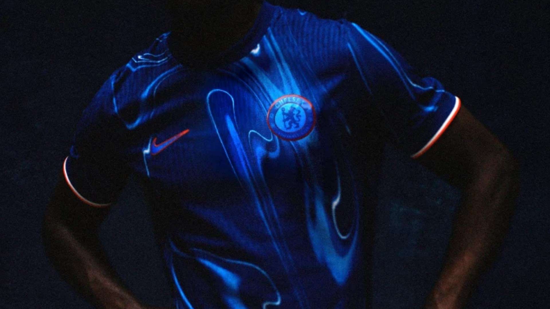 于烈焰之中 于烈焰之中